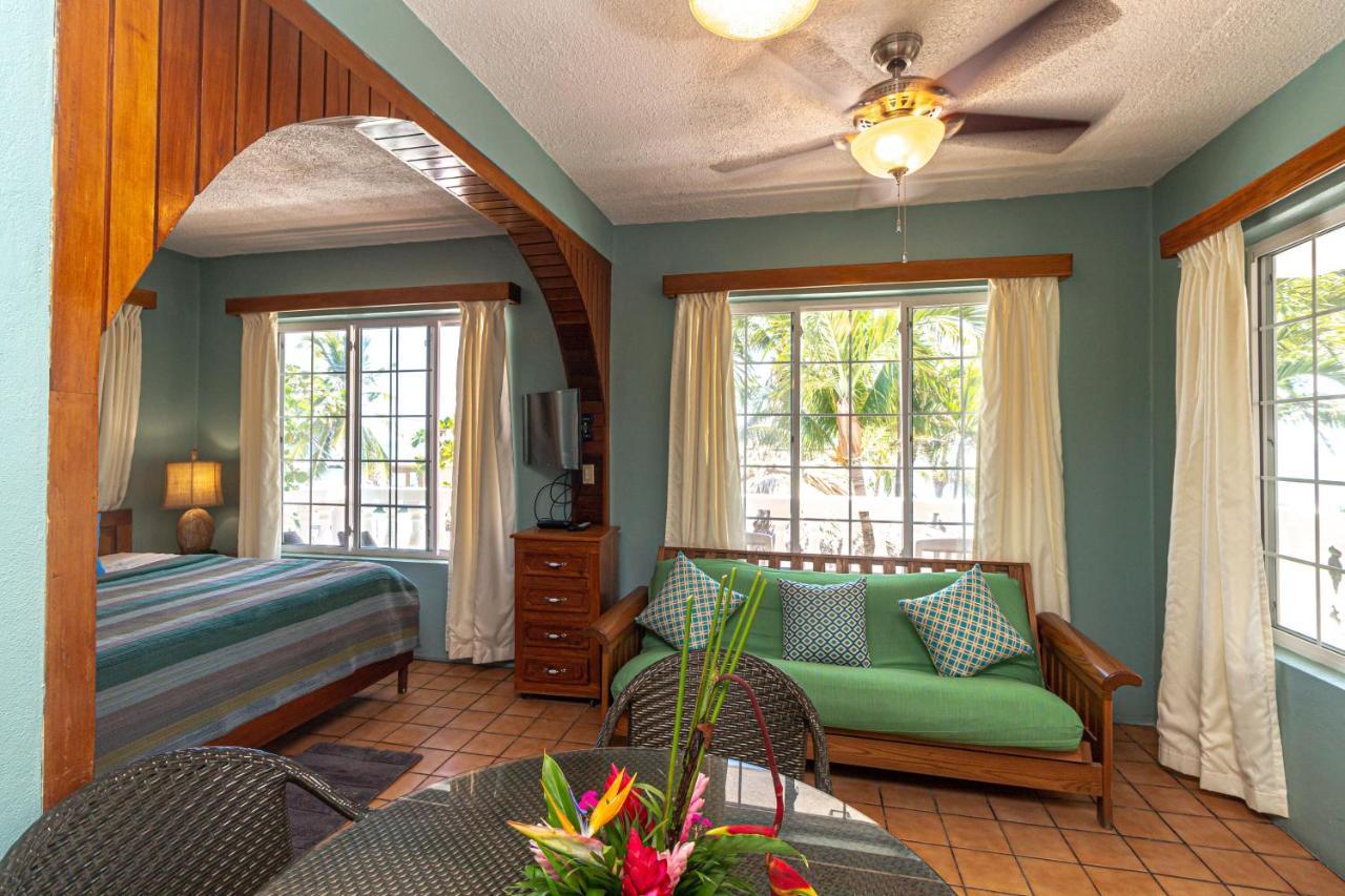 Blue Tang Inn Сан Педро Екстериор снимка